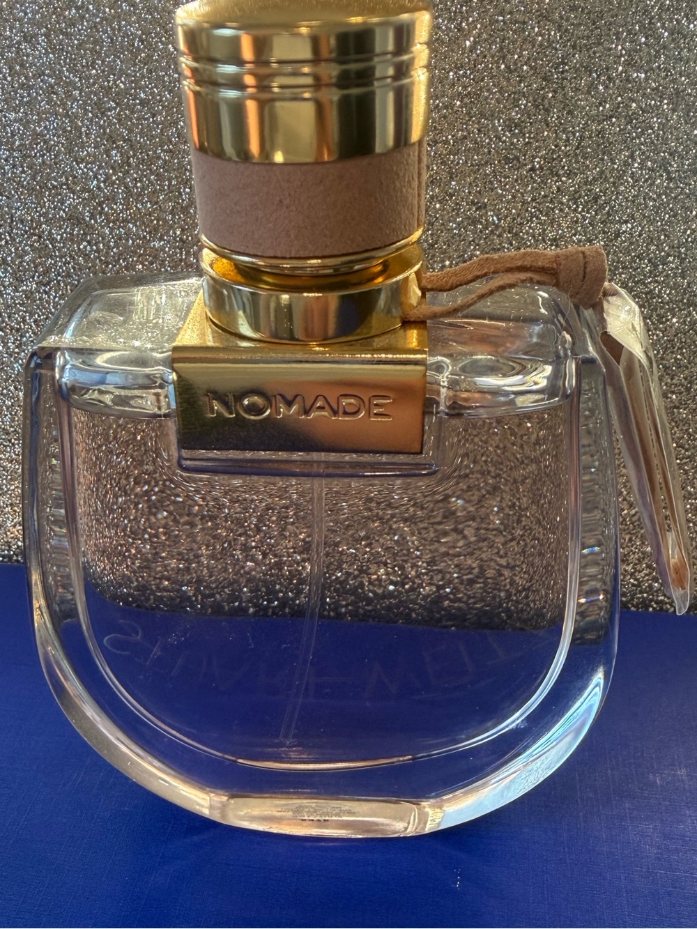 *LIKE NEW*2.5oz*Chloe*Nomad* Women’s Fragrance - Clear Bottle with Gold Accents